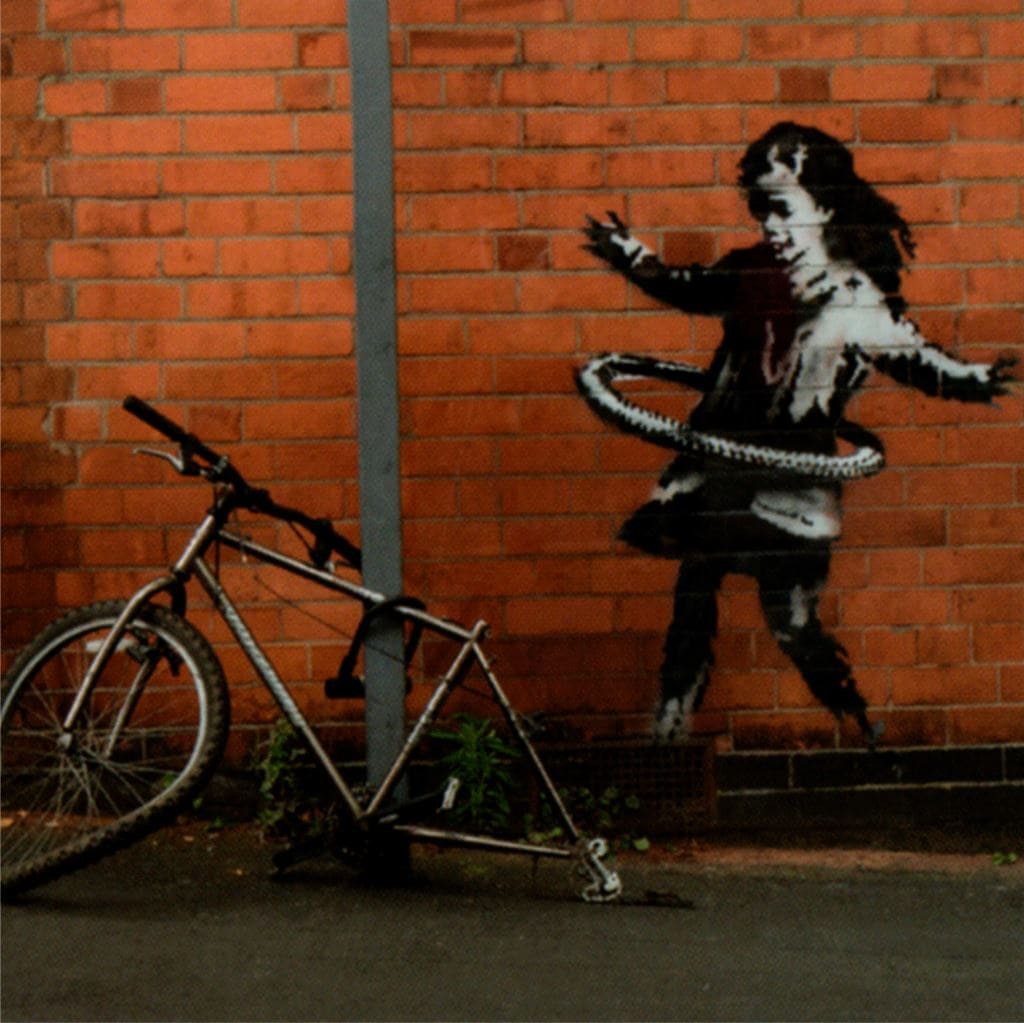 poster-enmarcado-niña-rueda-bici-jugando-hula-hoop